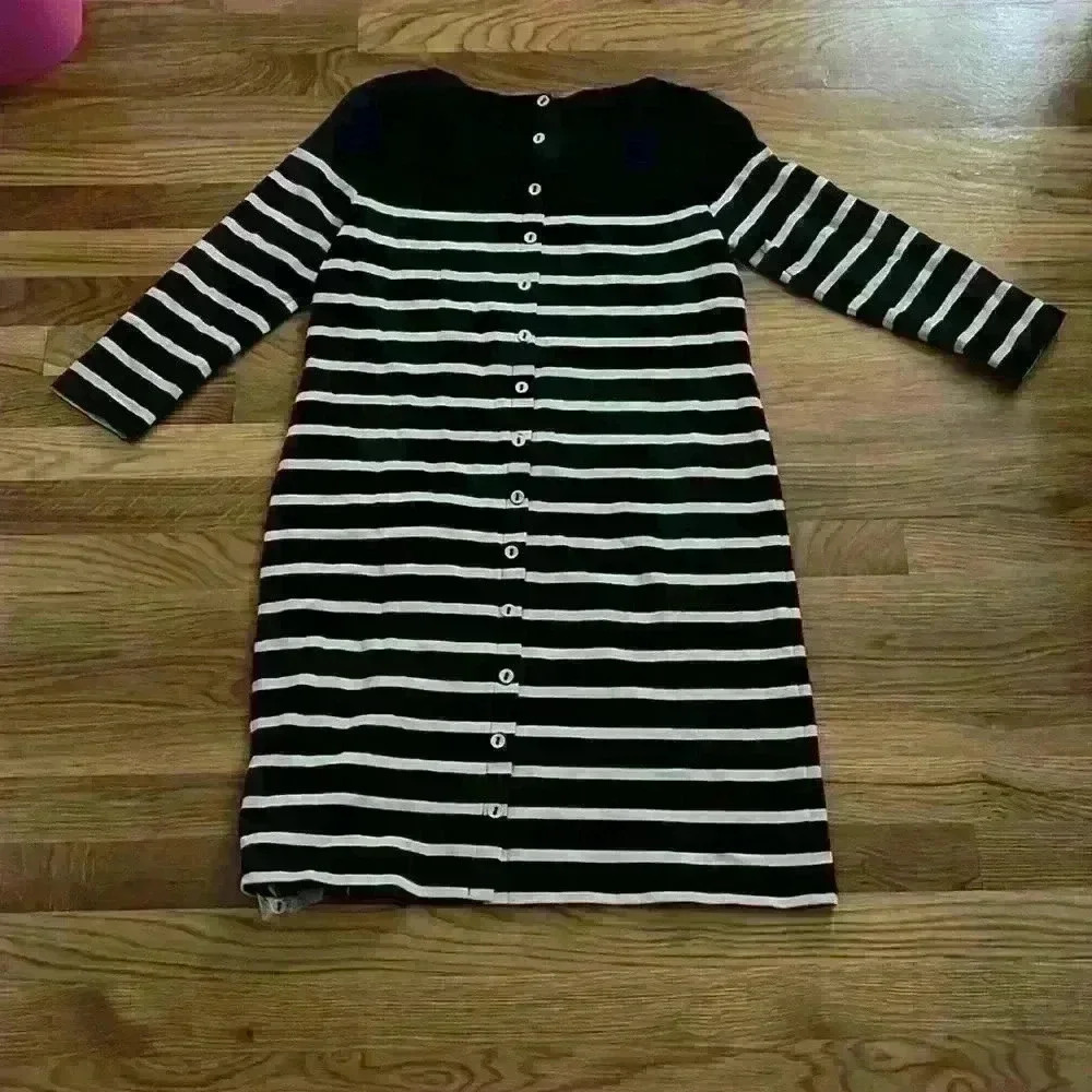 Garnet Hill 100% cotton button-back striped dress - Picture 4 of 5